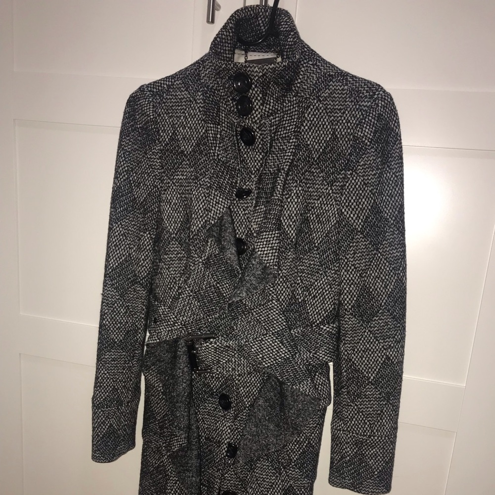Diane Von Furstenberg coat like new!!!